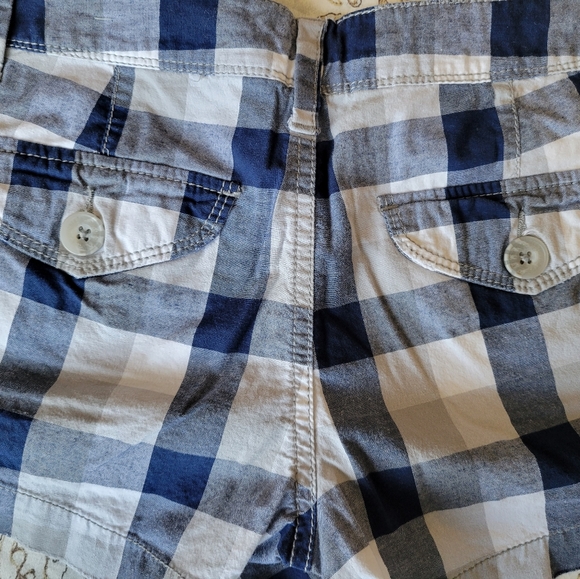 Size 0 Aeropostale Shorts EUC - Picture 4 of 4